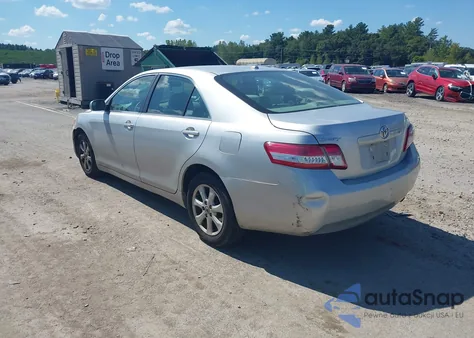 2011 Toyota Camry z USA, uszkodzony, nr VIN 4T4BF3EK4BR095128